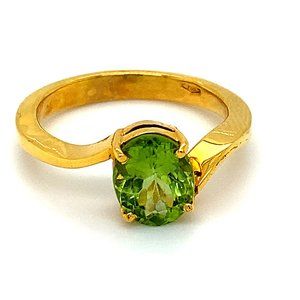 Peridot 2.00ct Solid 18K Yellow Gold Ring